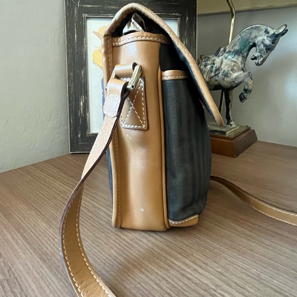 Vintage FENDI 1980s Pequin crossbody bag with tan leather trim and strap - Picture 3 of 13